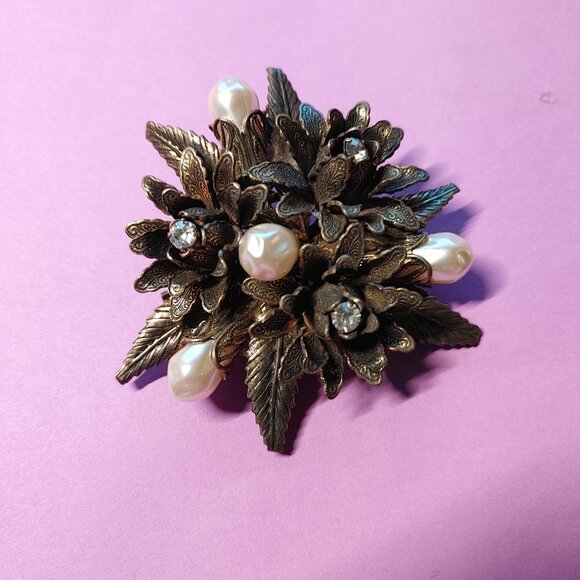 Vintage Miriam Haskell Faux Pearl Rhinestone Brooch - Picture 2 of 9